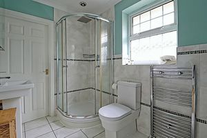 Family Bathroom- click for photo gallery